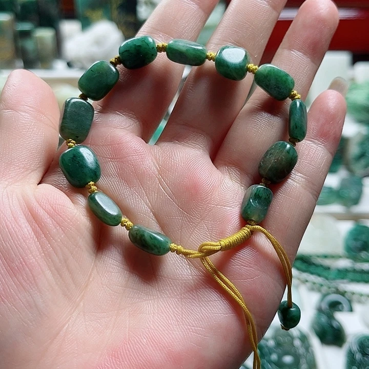 独山玉未镶嵌吊坠