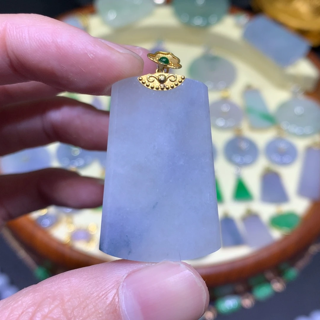 翡翠吊坠(不含链)18K金镶嵌