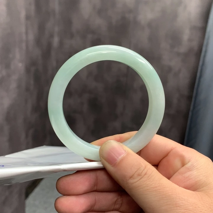 翡翠未镶嵌手镯手镯