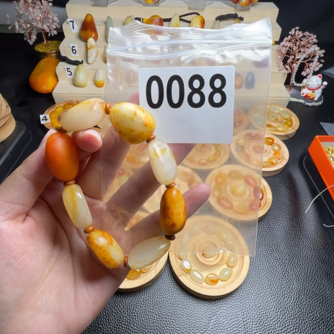 和田玉未镶嵌手链