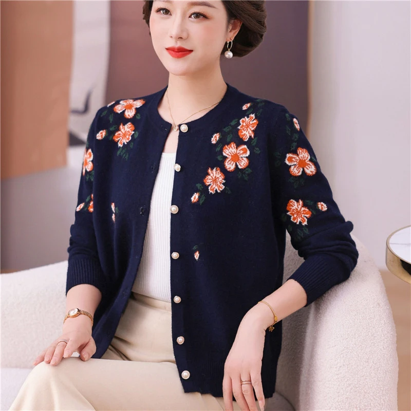 中年妈妈秋装2025新款外套洋气中老年女春秋时尚短款圆领针织上衣