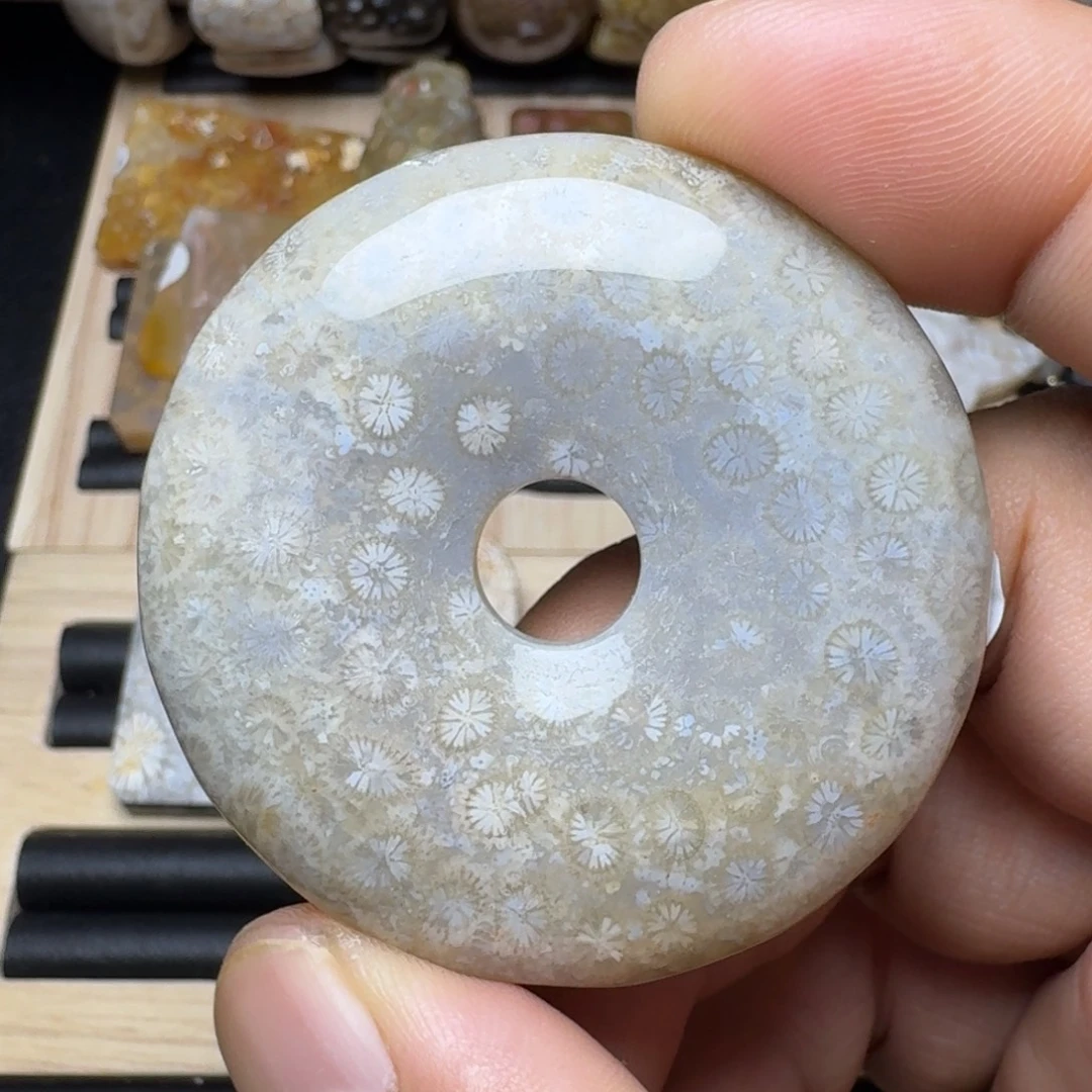 未镶嵌纯天然色有机玉石保真色硅化玉无珠无绳