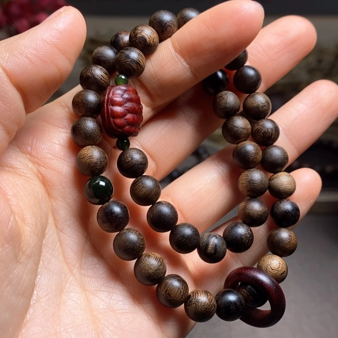 沉香手串越南芽庄绿棋瘤疤0.8设计➕紫檀木雕