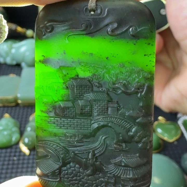 颈饰未镶嵌软玉山水牌俄七35牌