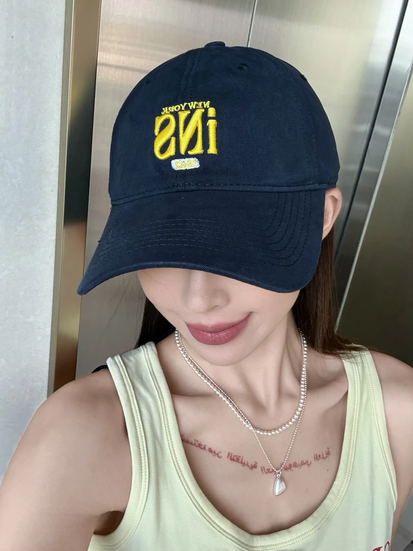 软顶ins韩版秋季新款运动风鸭舌帽字母设计大头围深顶时尚棒球帽