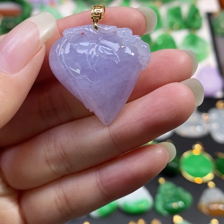 颈饰未镶嵌翡翠吊坠