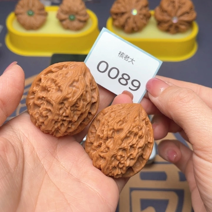 文玩核桃把件37鸡心