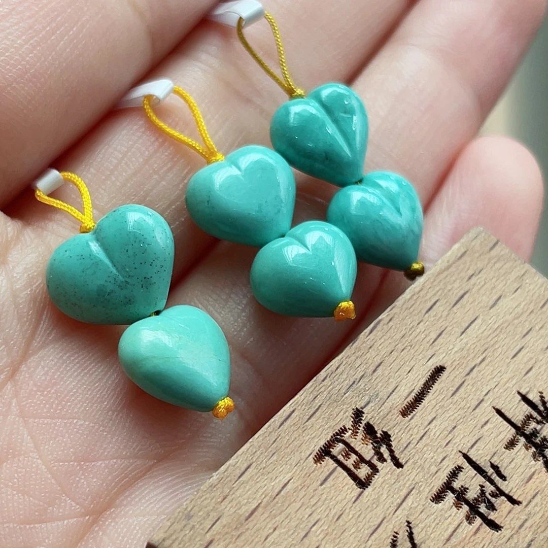 未镶嵌绿松石颈饰