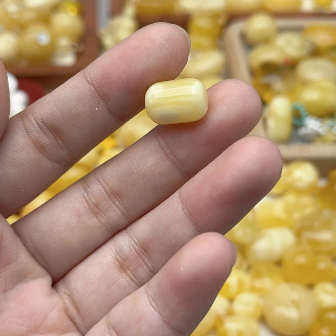 蜜蜡未镶嵌裸石天然
