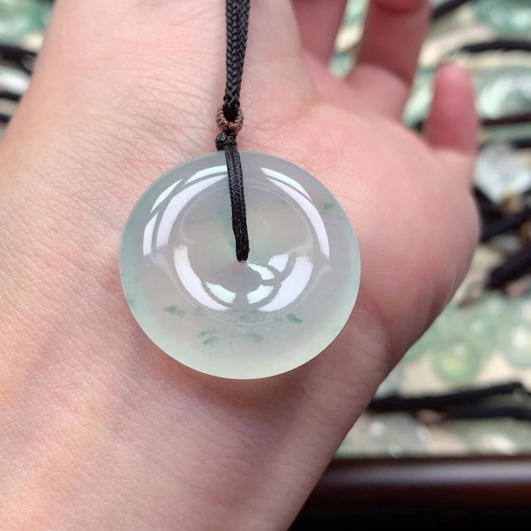 翡翠未镶嵌颈饰扣子