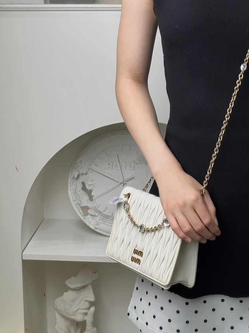99新 MIU MIU/缪缪 miumiu woc白金石链条包/99新/严选