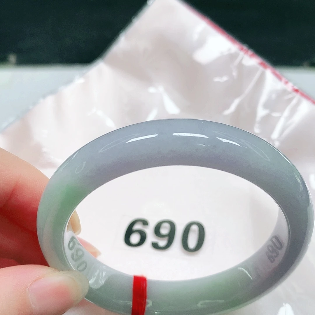 翡翠未镶嵌手镯38 号翡翠手镯