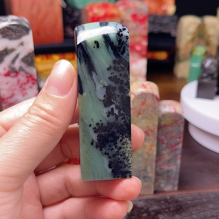 红***男云南石偏远满百包邮