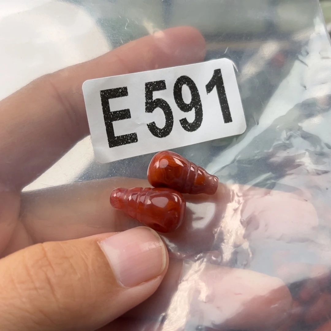 南红玛瑙未镶嵌珠宝奇石