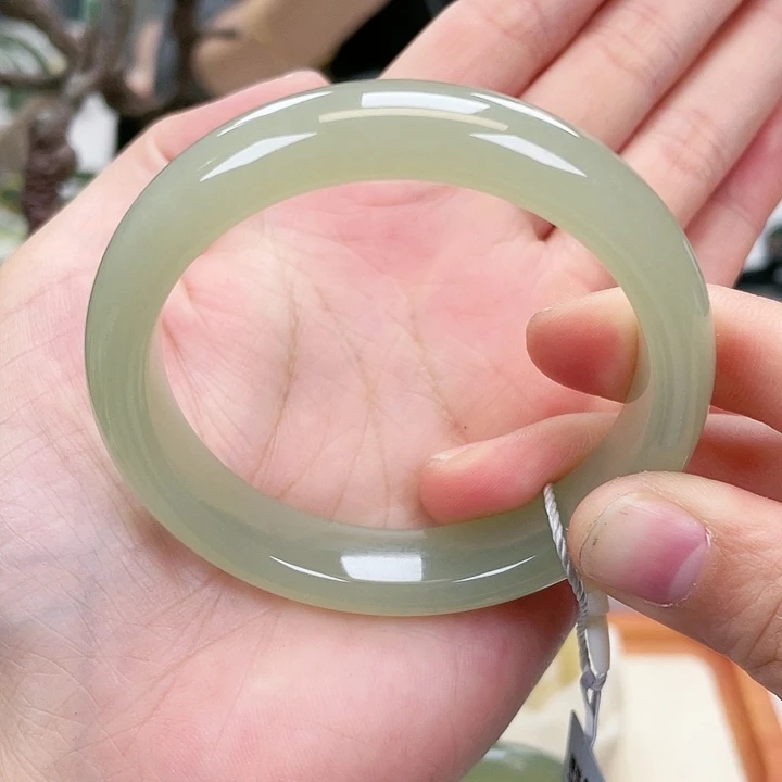 和田玉手镯54未镶嵌