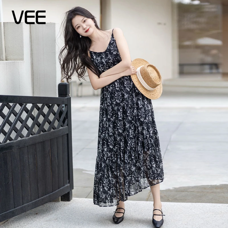 VEE【墨兰】夏季时尚v领收腰大裙摆法式度假碎花吊带连衣裙