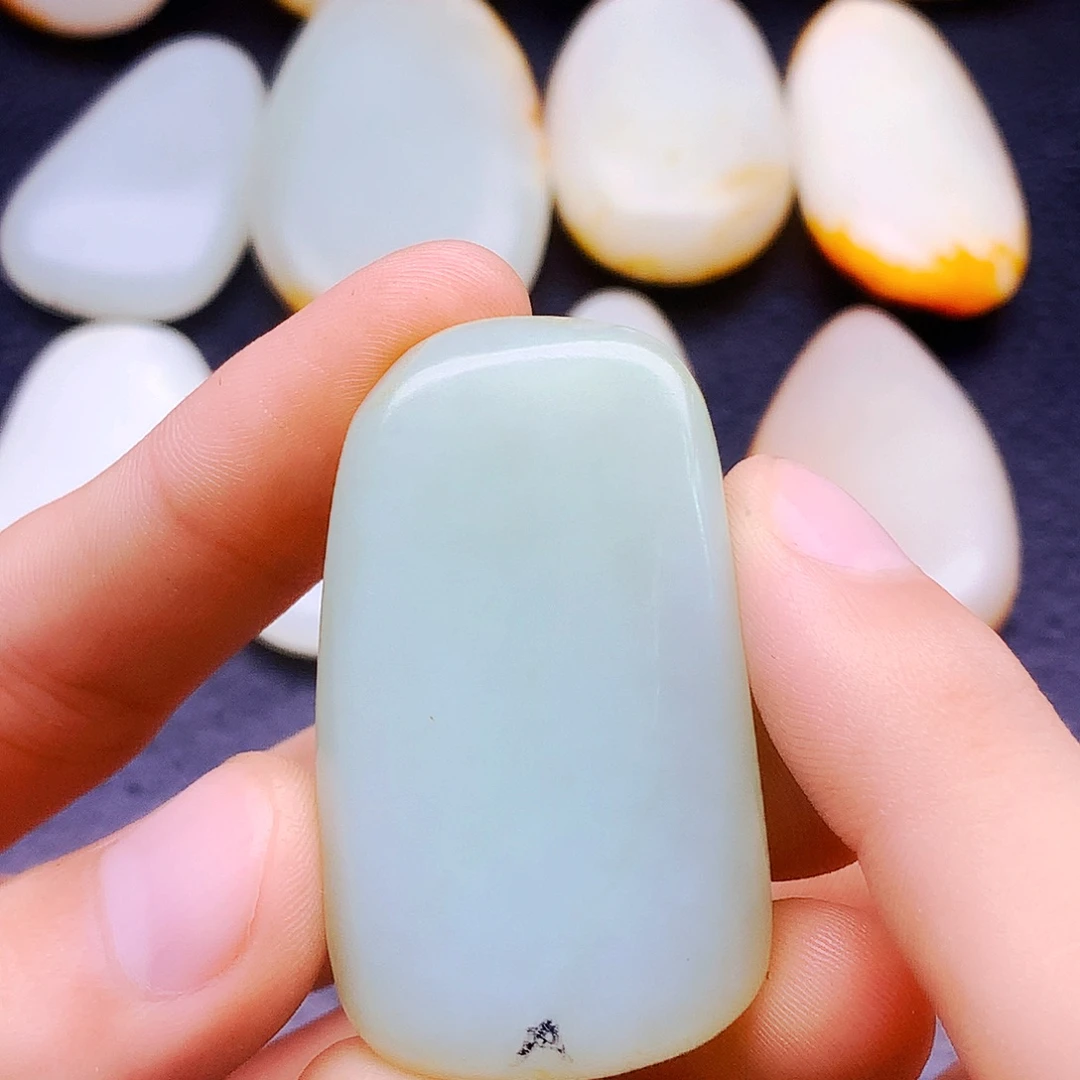 未镶嵌和田玉挂件