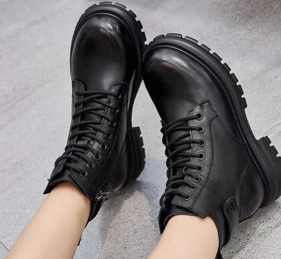 冰洁短靴女2024冬季新款真皮圆头平跟加绒保暖英伦风马丁靴986223