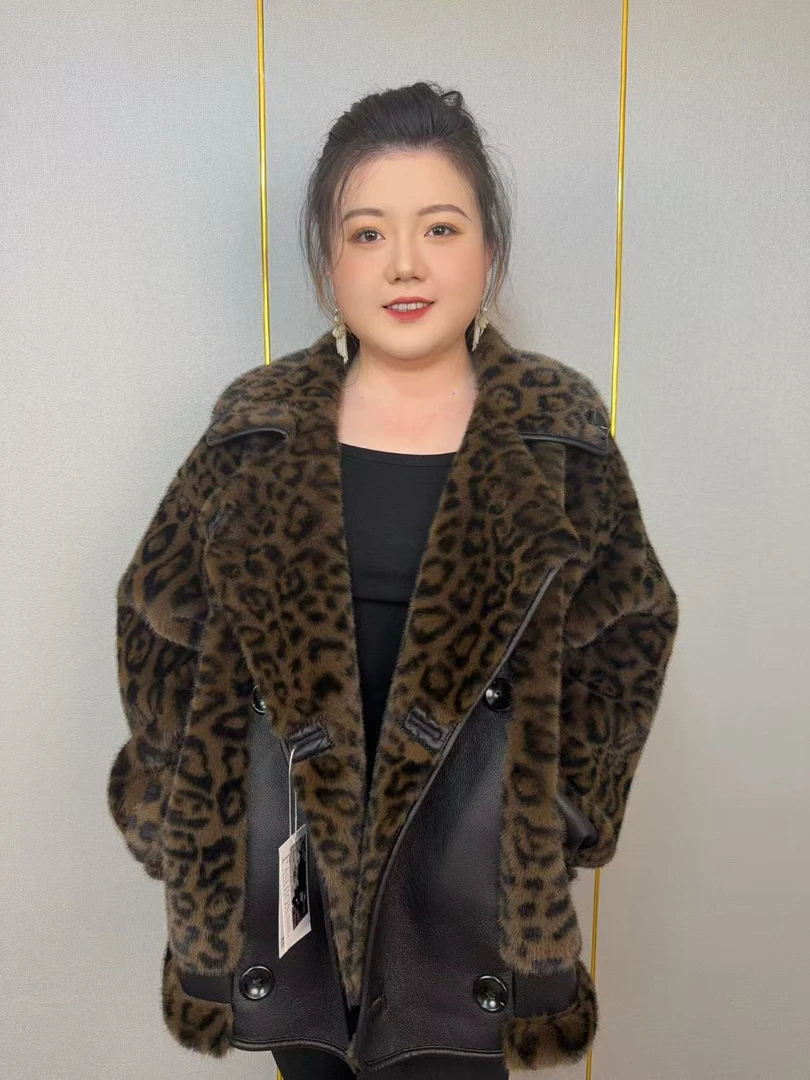 女轻奢豹纹气质极简风慵懒风短外套秋冬大衣上衣V领皮毛一体