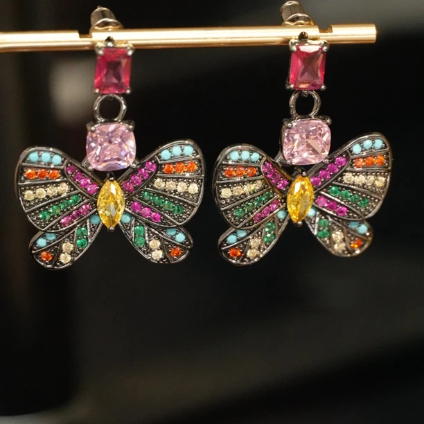 铜合金耳饰 A008 缤纷多彩蝴蝶秋冬百搭轻奢高级感耳坠风耳钉耳环