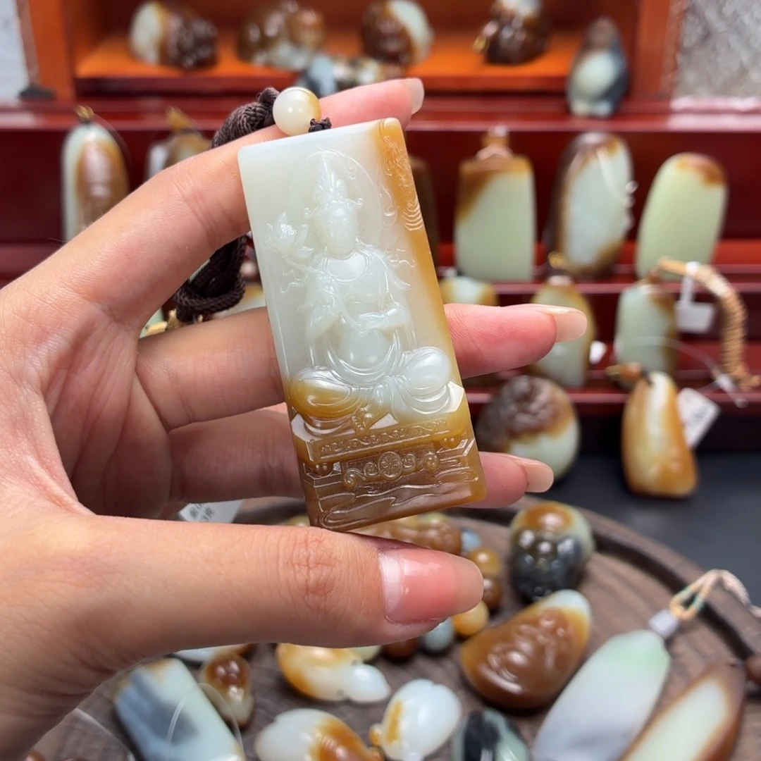 和田玉未镶嵌颈饰