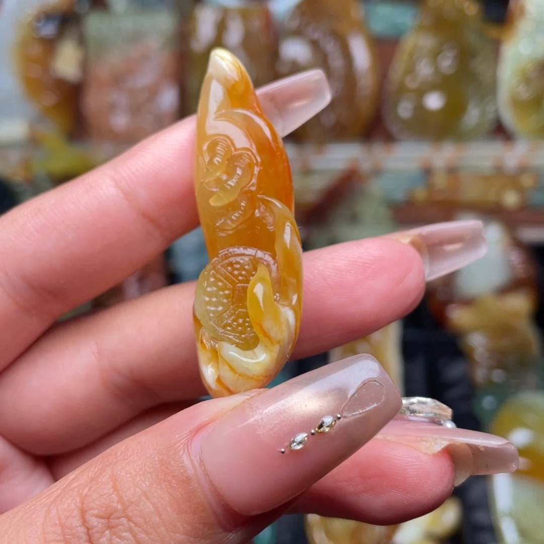 无***妄蛇纹石玉未镶嵌颈饰