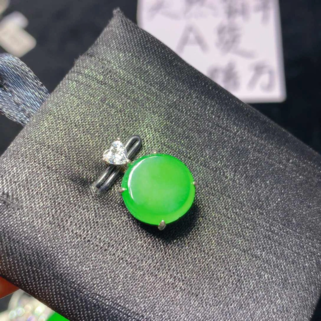 颈饰银S925镶嵌翡翠