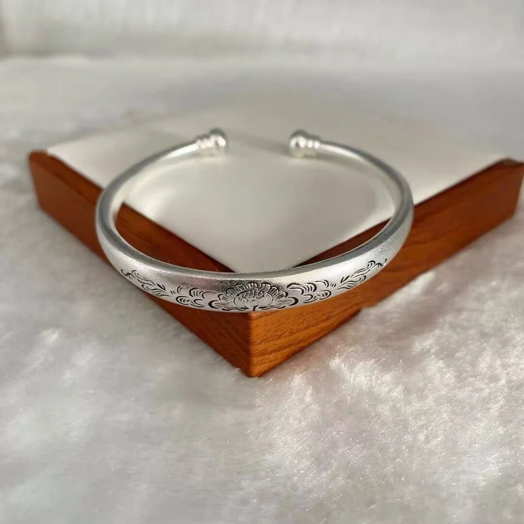 足银手镯 78号链接 足银复古风錾刻莲花对珠开口手镯女雅静贵妃镯