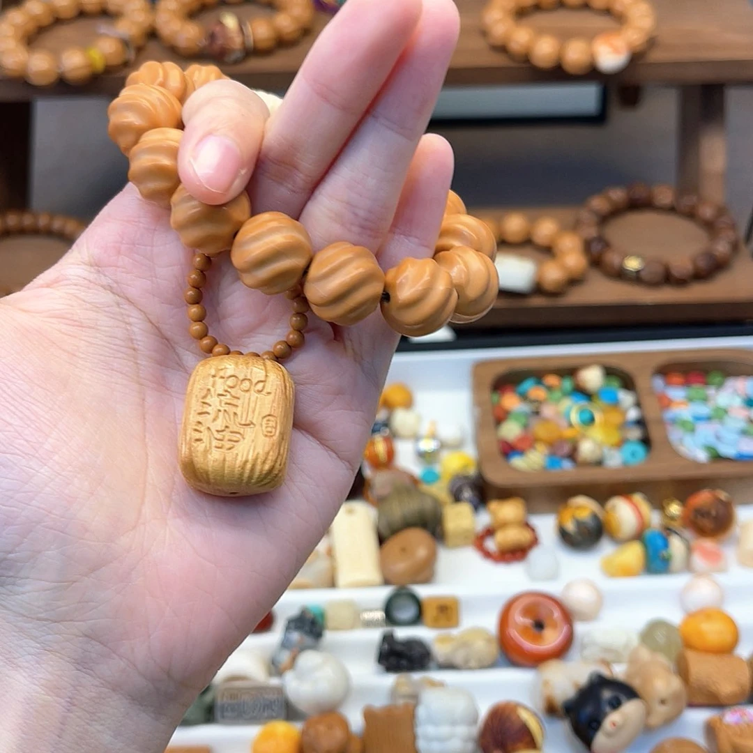 猴头核桃手串啤****～手捻富得流油