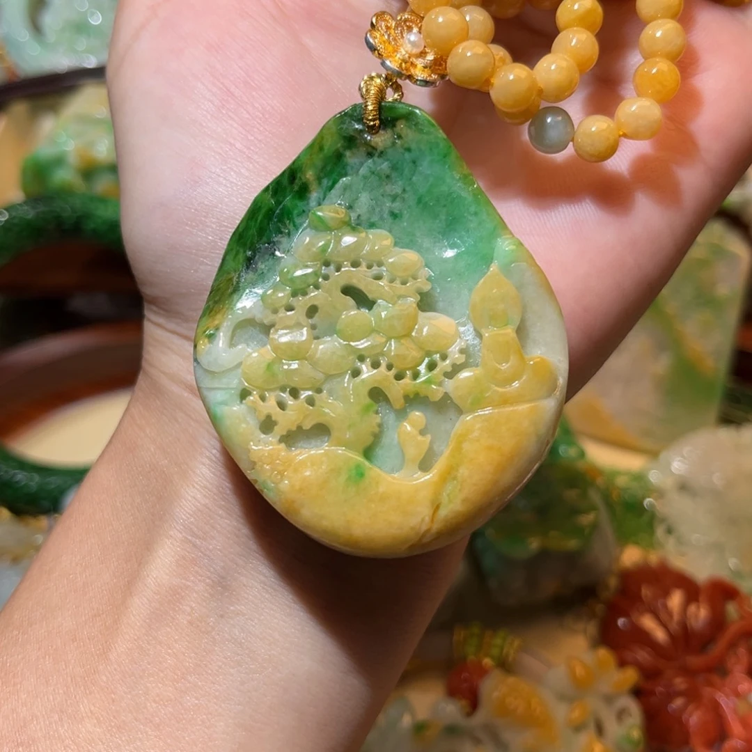 颈饰未镶嵌翡翠翡翠