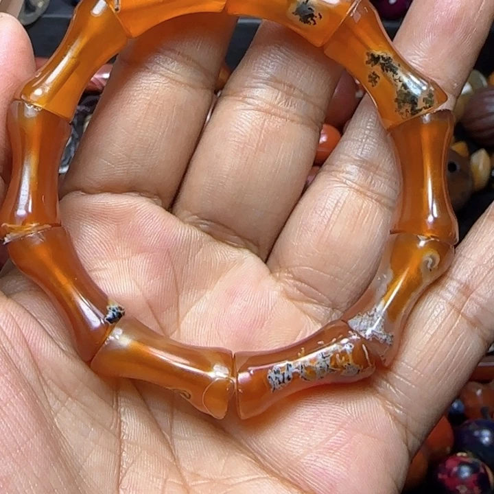 玛瑙/玉髓颈饰未镶嵌