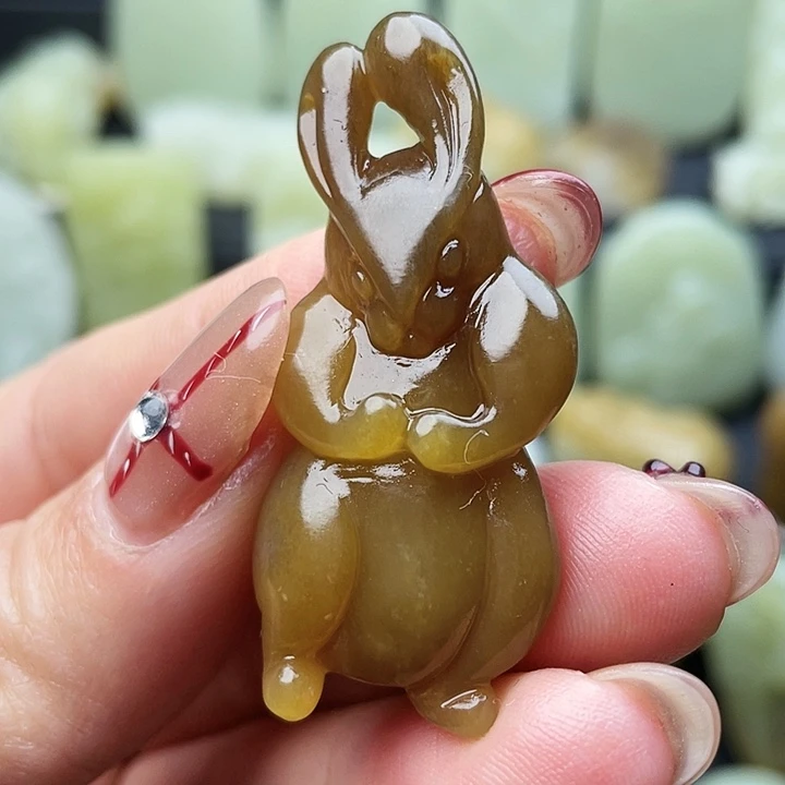 和田玉（糖玉）未镶嵌颈饰