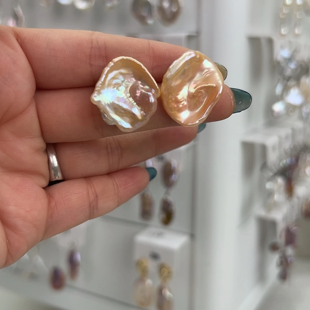 铁合金无其他（人造材质）狗****?