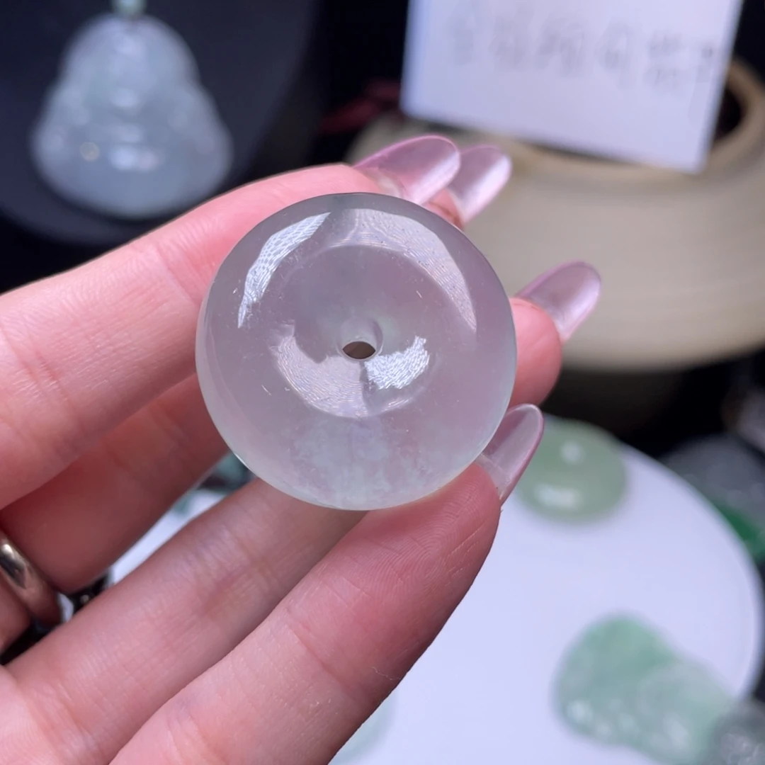 颈饰未镶嵌翡翠吊坠