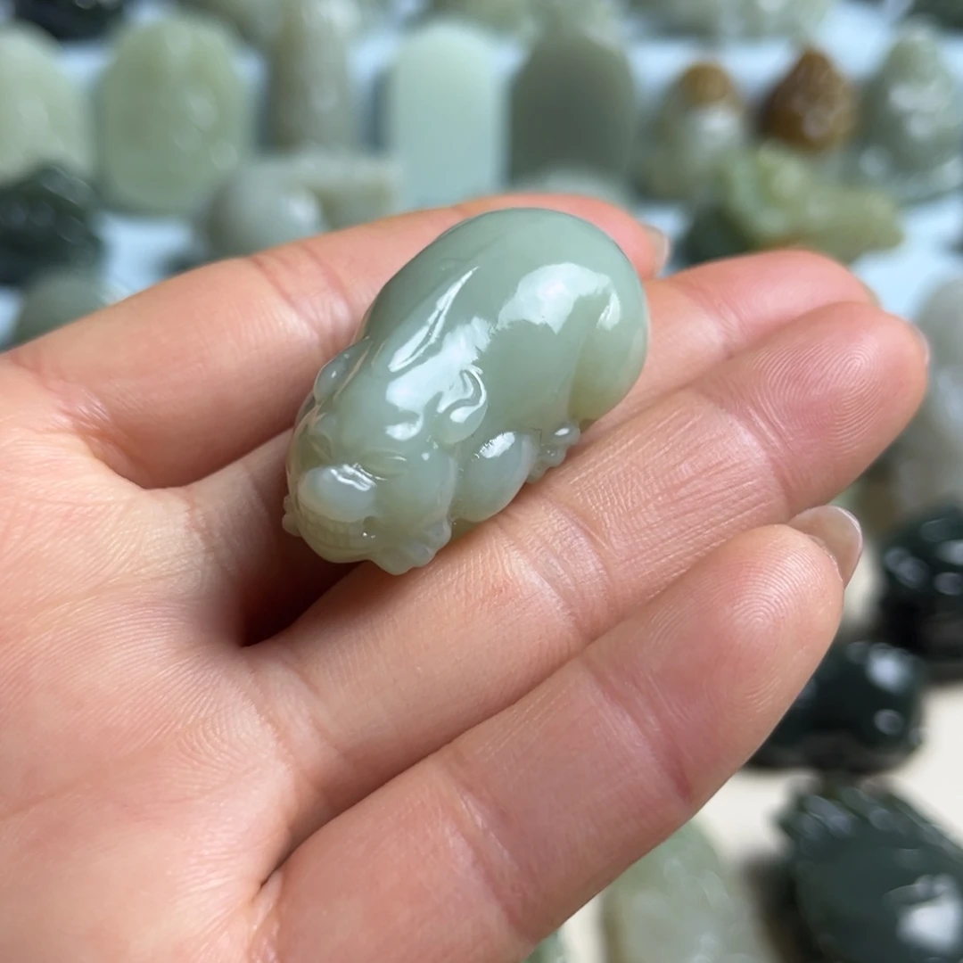 和田玉未镶嵌挂件