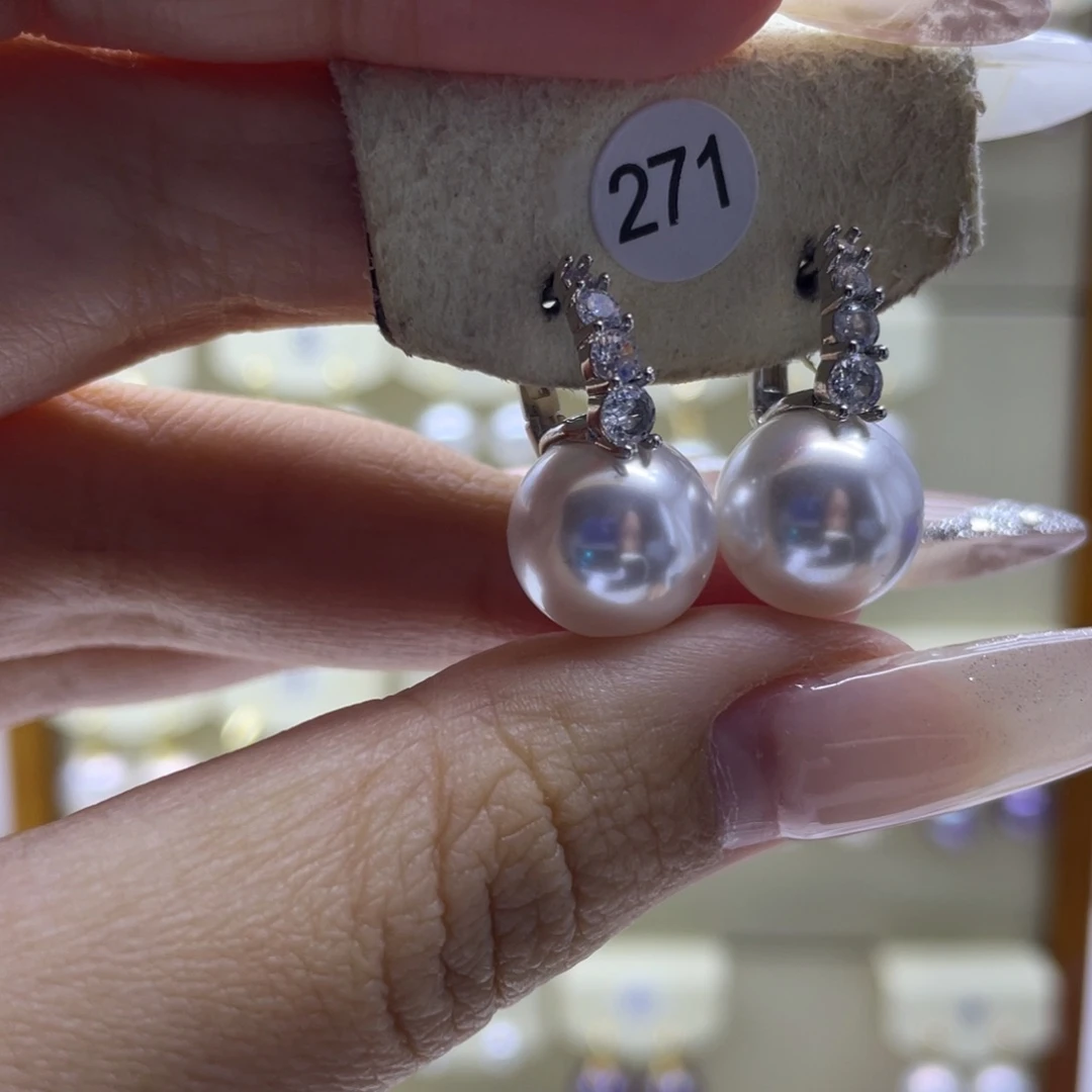 淡水珍珠耳饰未镶嵌