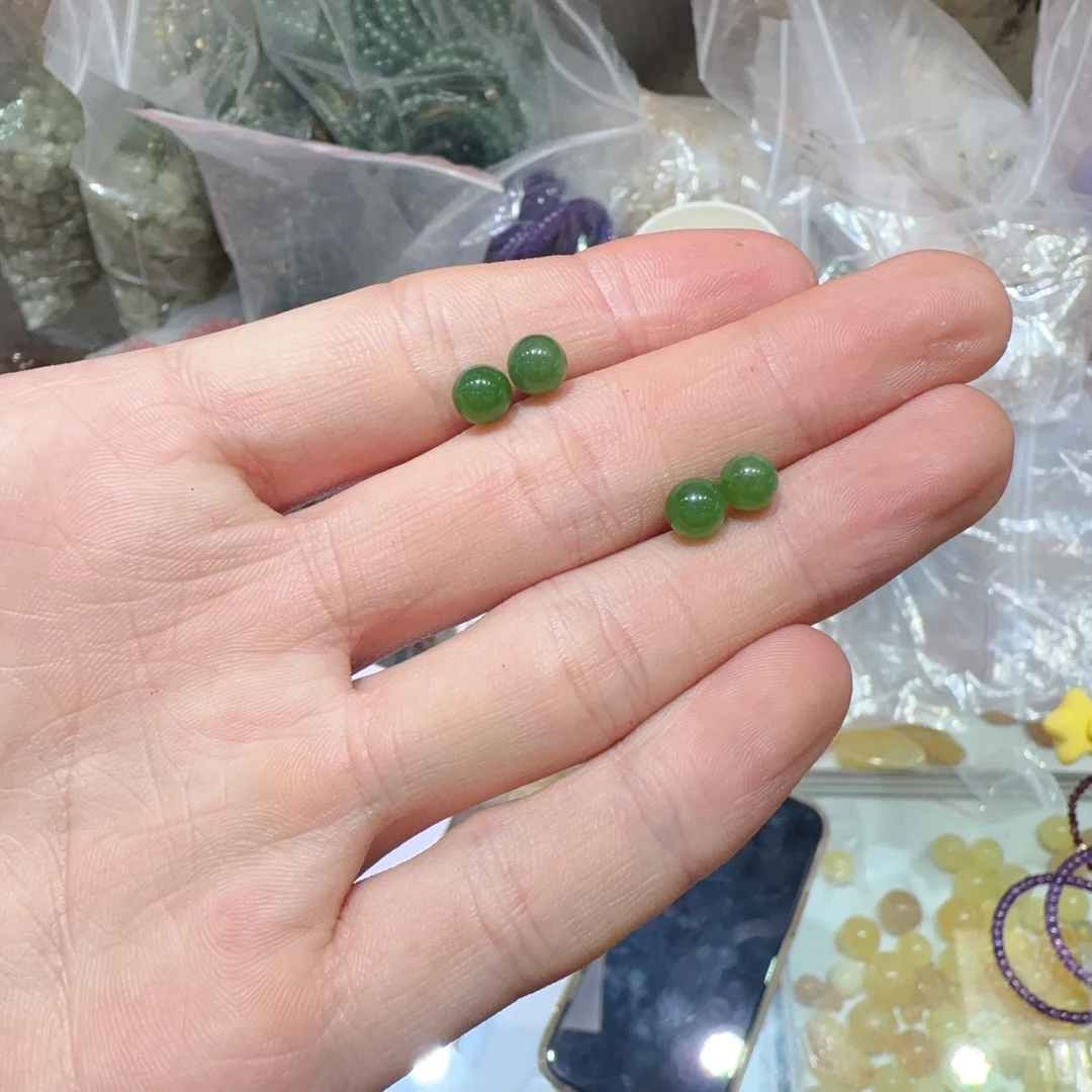 天然和田玉碧玉耳钉约6mm左右多样性拍一发一xy