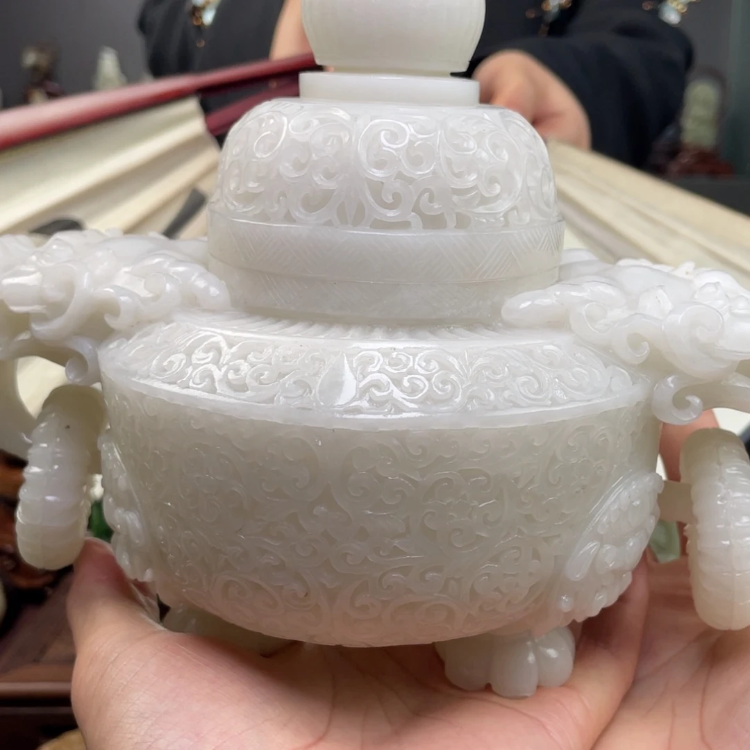 未镶嵌和田玉摆件明*