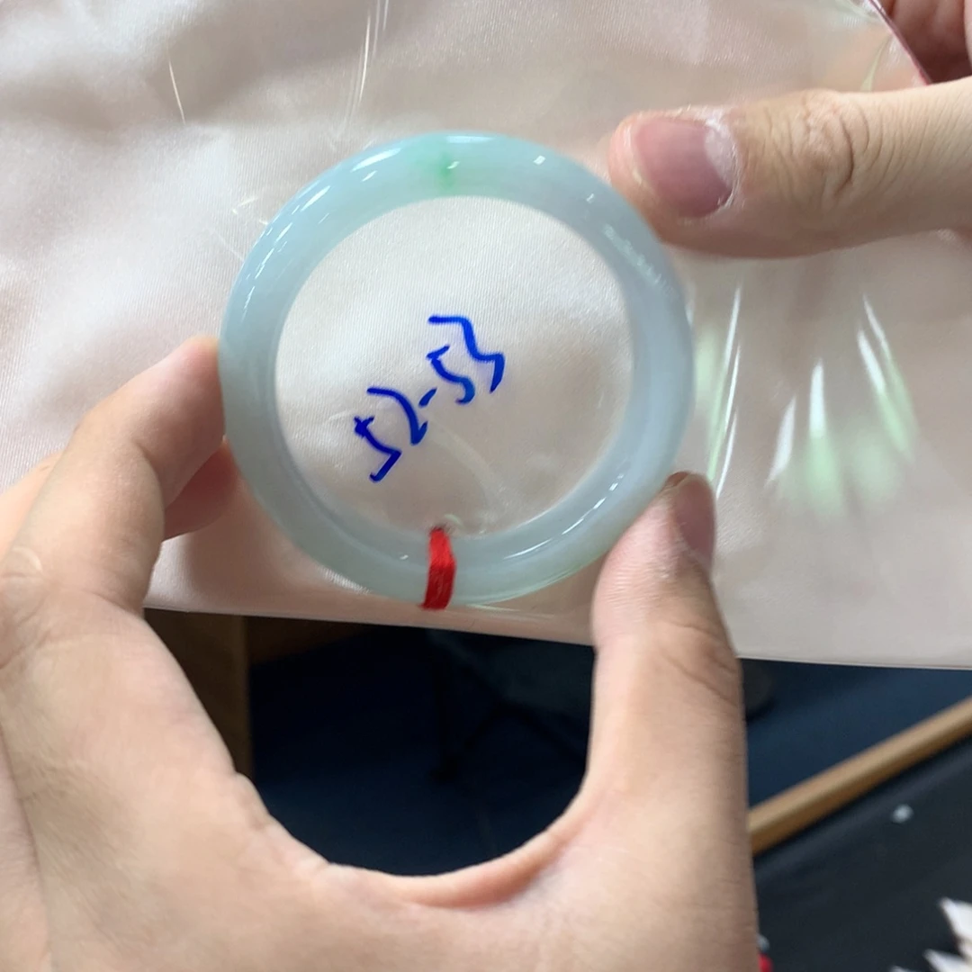 翡翠未镶嵌手镯翡翠