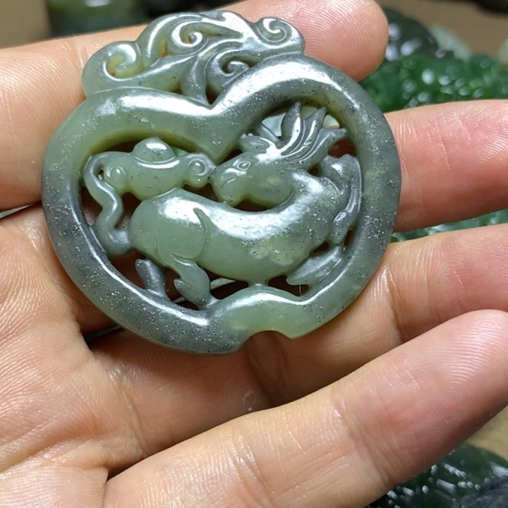 颈饰未镶嵌和田玉