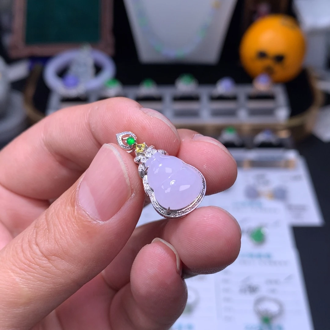 翡翠18K金镶嵌颈饰48小时鉴赏期退货不扣服务费