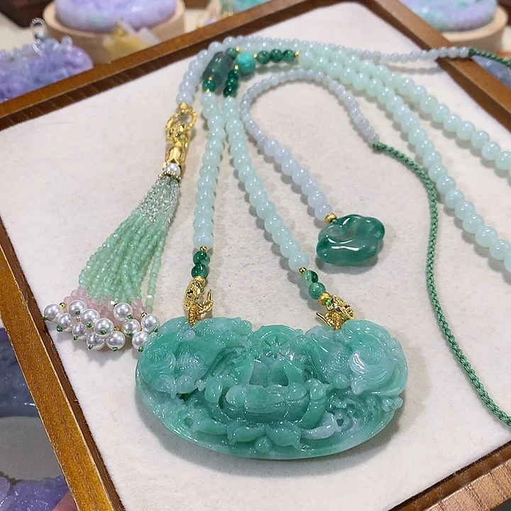 翡翠未镶嵌颈饰翡翠吊坠