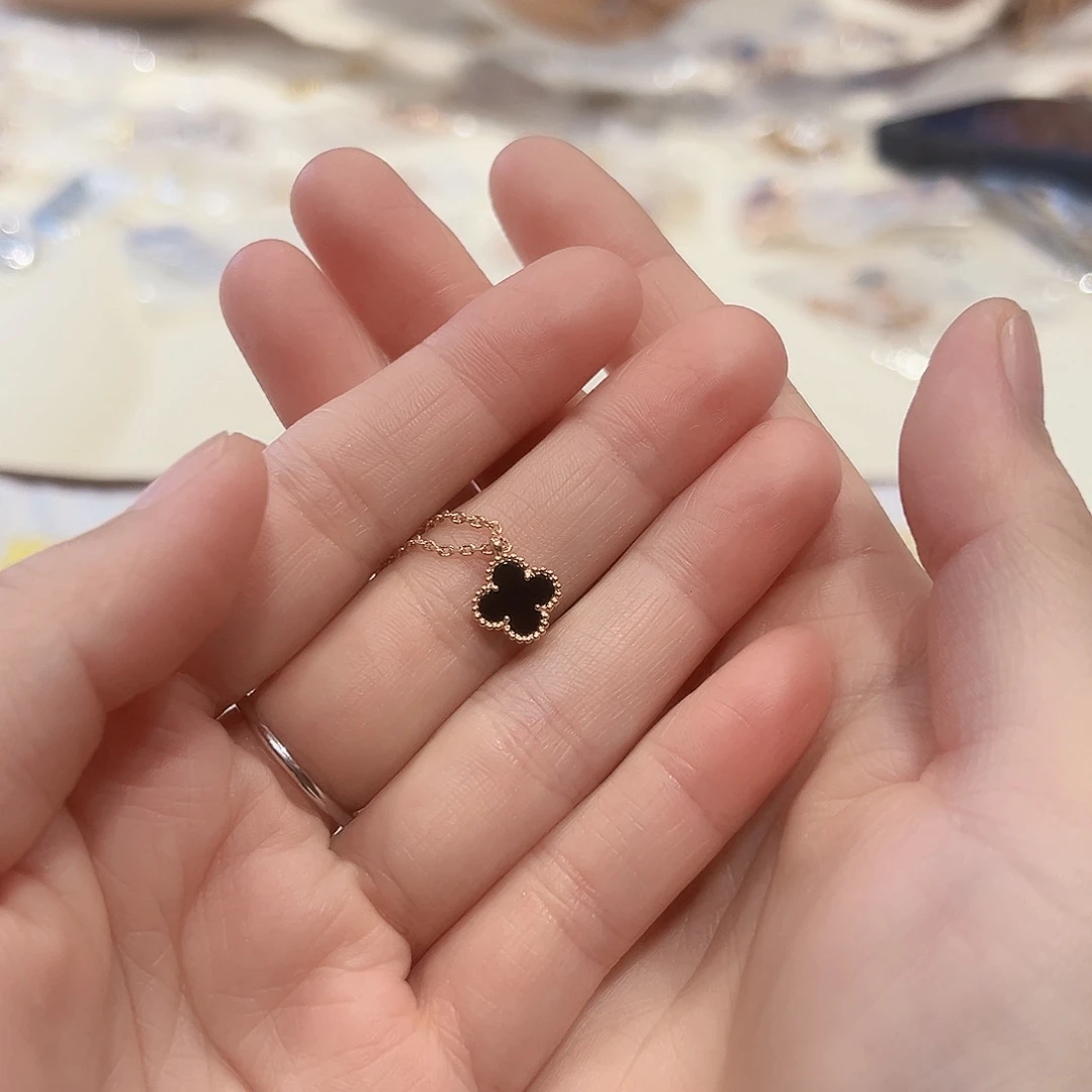 玛瑙/玉髓颈饰合金黑色