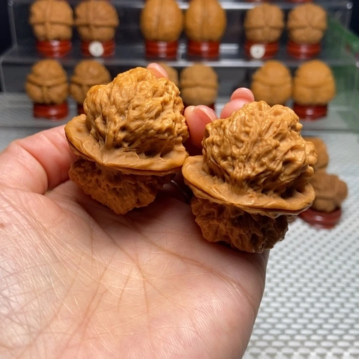 把件文玩核桃38元圣金蟾