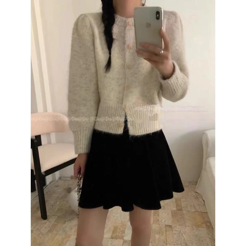 花花家爱心扣紫色针织开衫外套（83945）