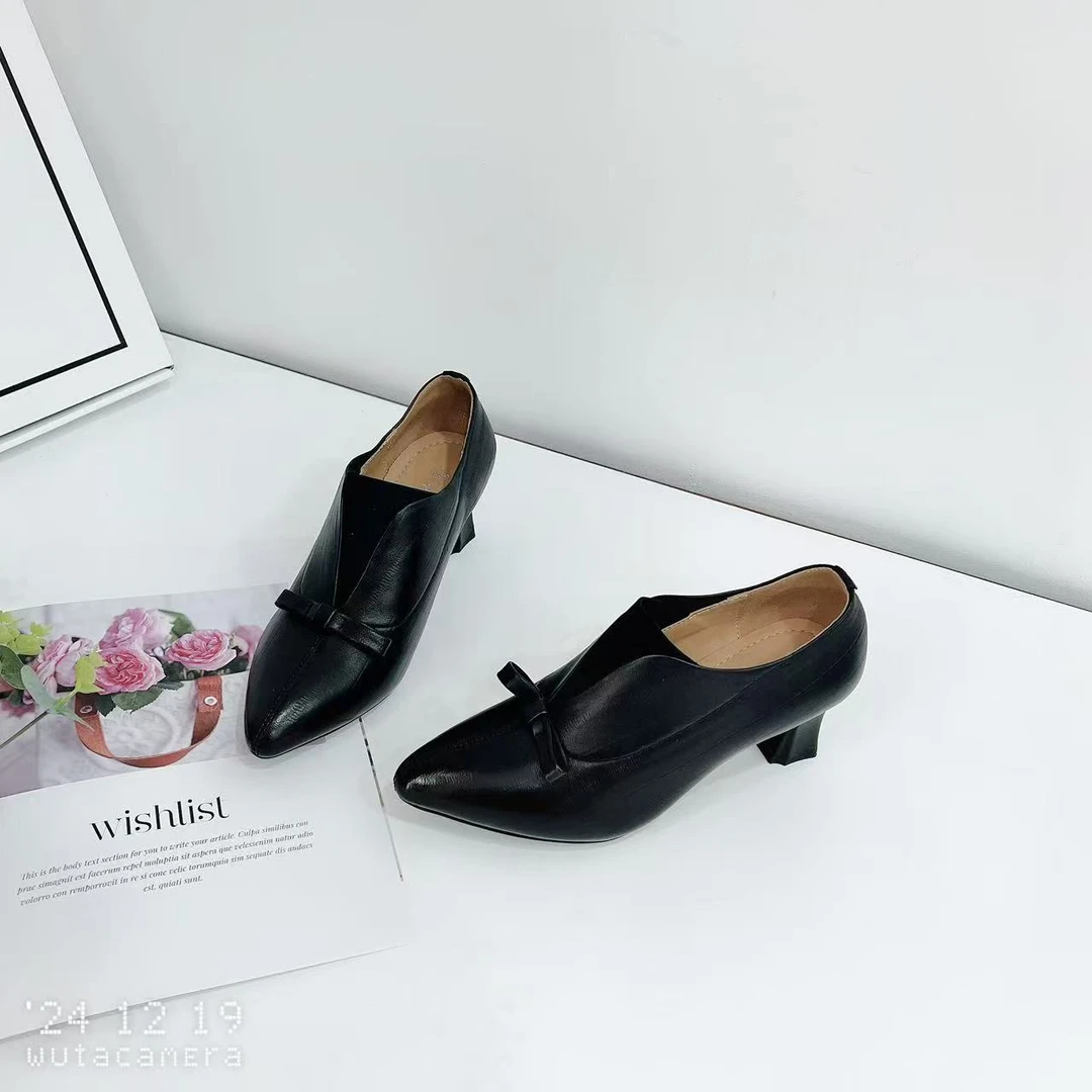 AF083 新款百搭法式深口细跟尖头温柔中跟单鞋