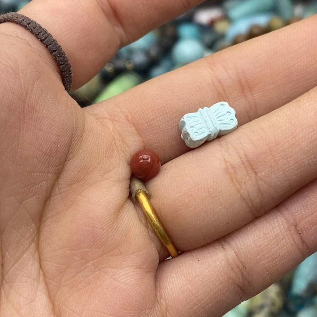 南红玛瑙未镶嵌珠宝奇石