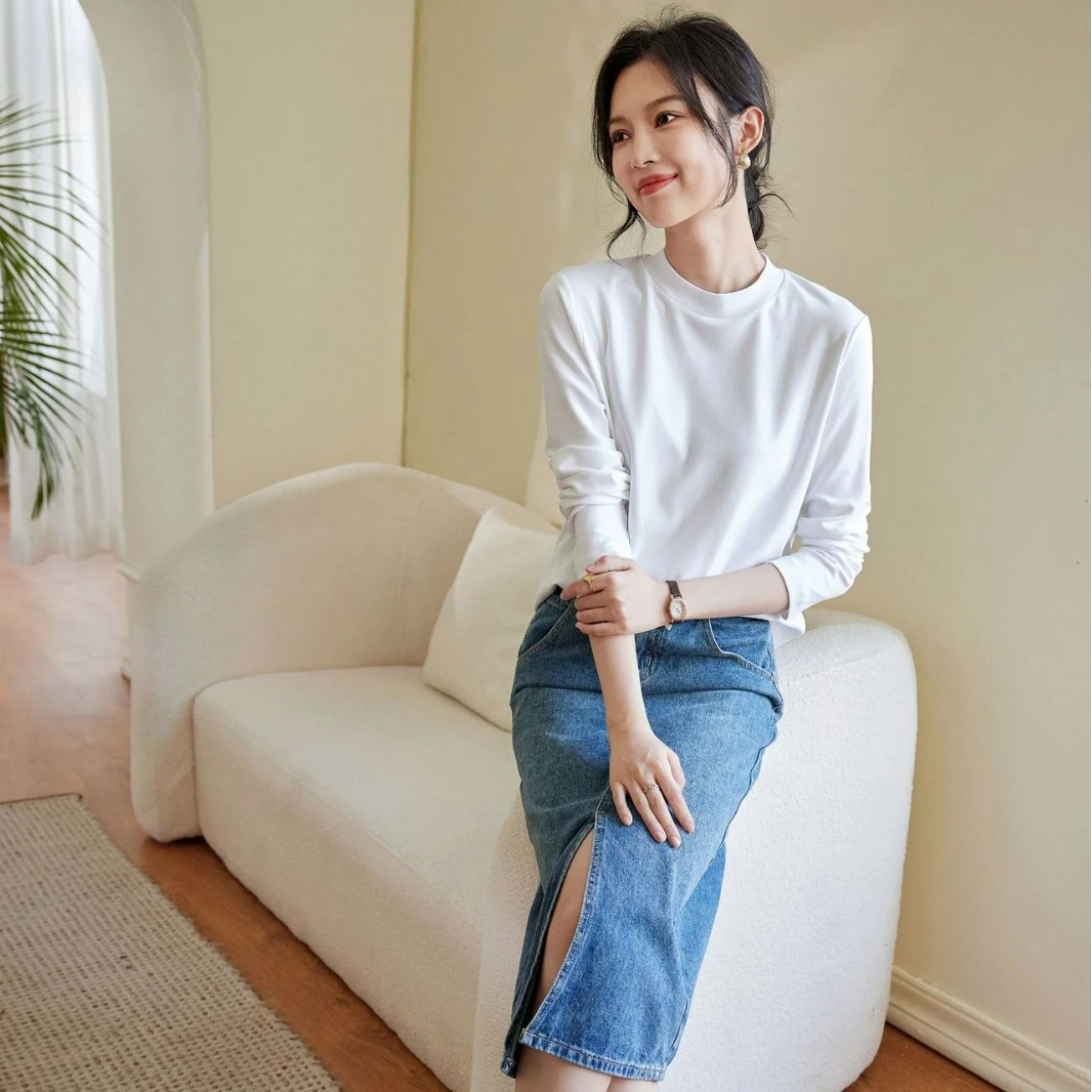2025秋新款后中缝纯色棉T极简风女士T恤别致款领套头圆领长袖T恤
