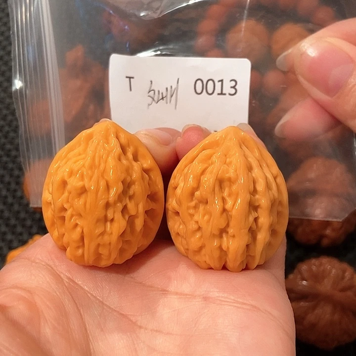 文玩核桃吊坠文山33.4