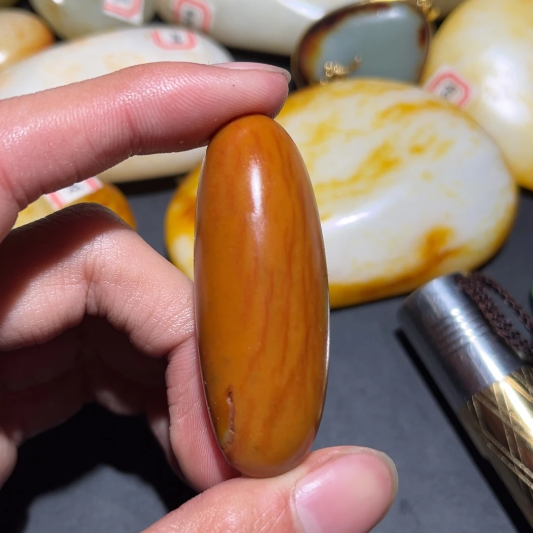 和田玉未镶嵌珠宝奇石